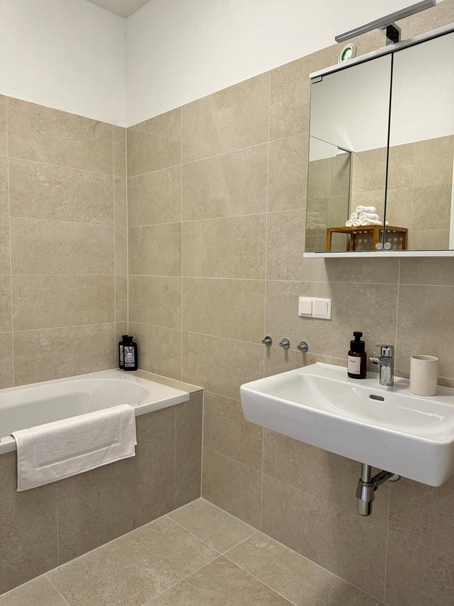 City Apartment Nahe Schoenbrunn 13 Viyana Dış mekan fotoğraf